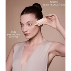 Bionike Defence Color Mat Velvet Fondotinta Opacizzante per Pelle Grassa Mista Sensibile Allergica Colore 01 Ivory, 30ml