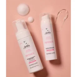 BioNike Defence - Mousse detergente e struccante per pelle sensibile e intollerante, 150 ml