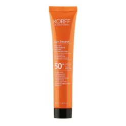Korff Sun Secret - Fluido Viso Uniformante Anti Age SPF50+ Colorato Dark, 50ml