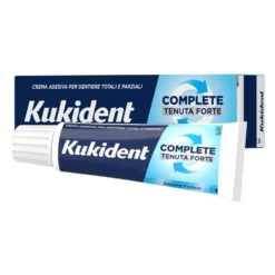 Kukident Complete - Tenuta Forte Crema Adesiva per Dentiere Totali e Parziali sapore Fresco, 47g