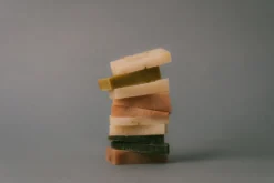 L'Amande Sapone Naturale Artigianale Oliva emolliente per la pelle secca, 150 g